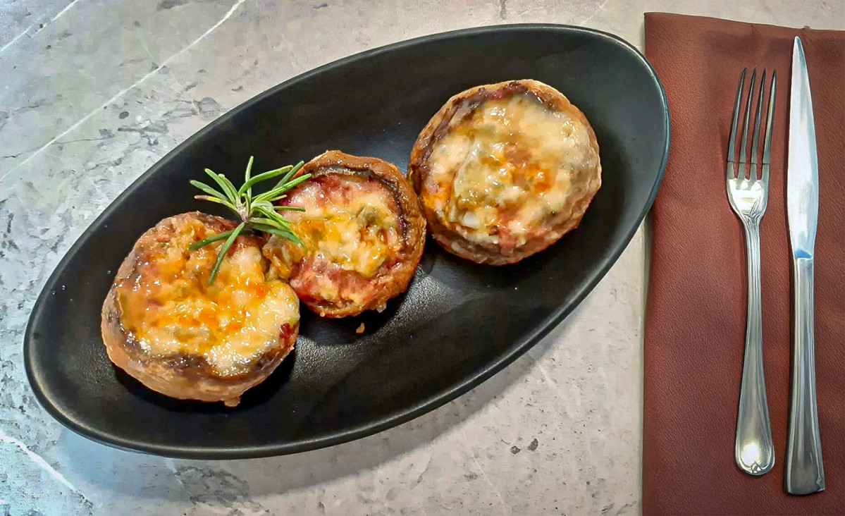 Champiu00f1ones Rellenos de Sobrasada y Gorgonzola