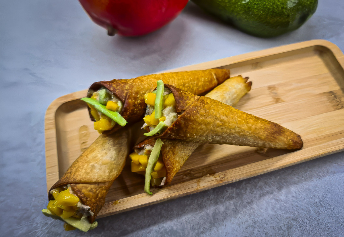 Cucuruchos Crujientes de Atu00fan, Mango y Aguacate